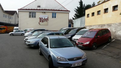 ..parkovište u pivovaru...